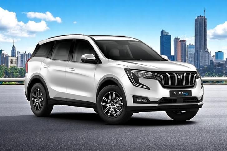 Mahindra Xuv700 Color Everest White